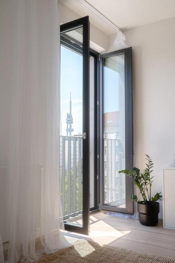 Newly Built Apartment In Vibrant Neighbourhood Prague Exterior photo