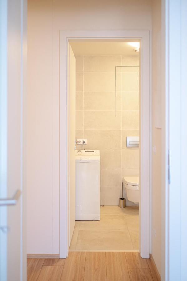 Newly Built Apartment In Vibrant Neighbourhood Prague Exterior photo